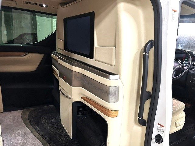 2019 Toyota Alphard Hybrid 2.5 executive lounge Royal Lounge SP E-Four 4WD