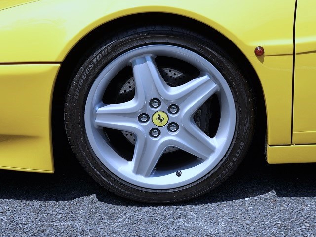 1995 Ferrari 512TR 5-speed manual transmission