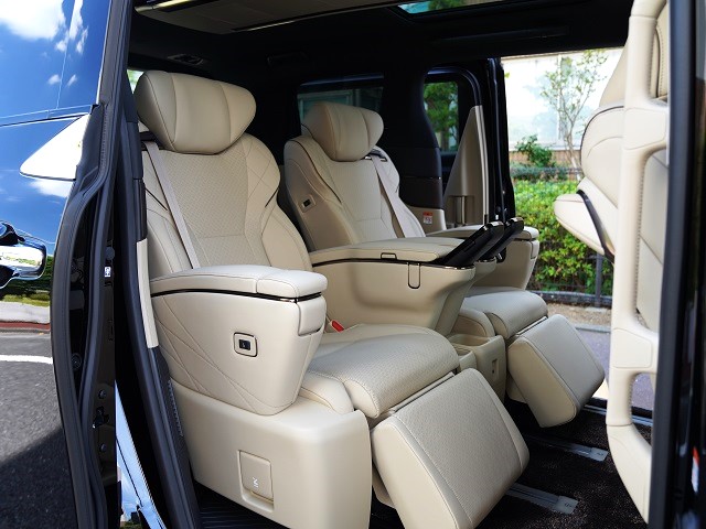 2024 Toyota Alphard Hybrid 2.5  Executive Lounge Modellista Aero