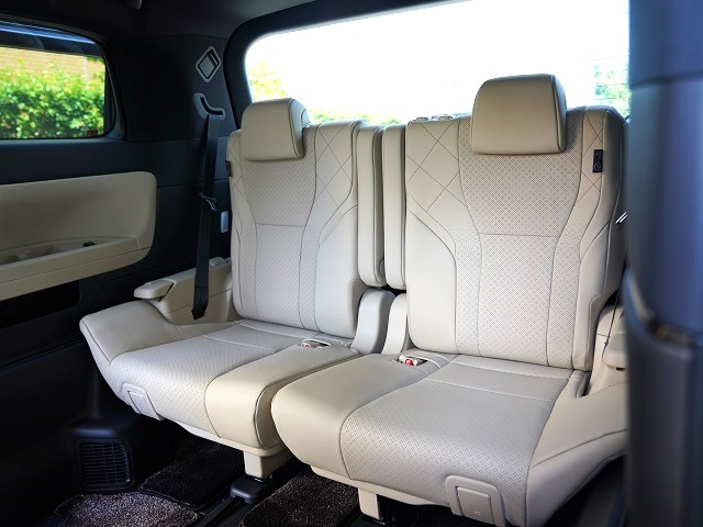 2024 Toyota Alphard Hybrid 2.5  Executive Lounge Modellista Aero