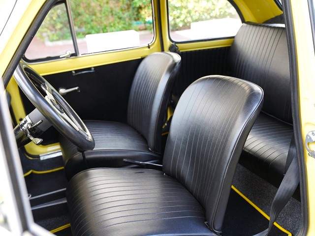 1969 Fiat 500 Cinquecento Canvas top 4-speed MT